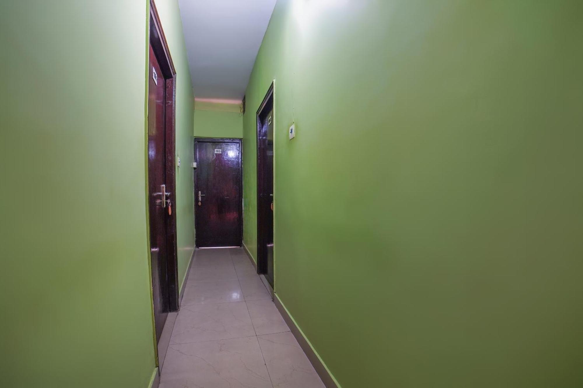 Spot On Komfort Guest House Rudrapur Εξωτερικό φωτογραφία