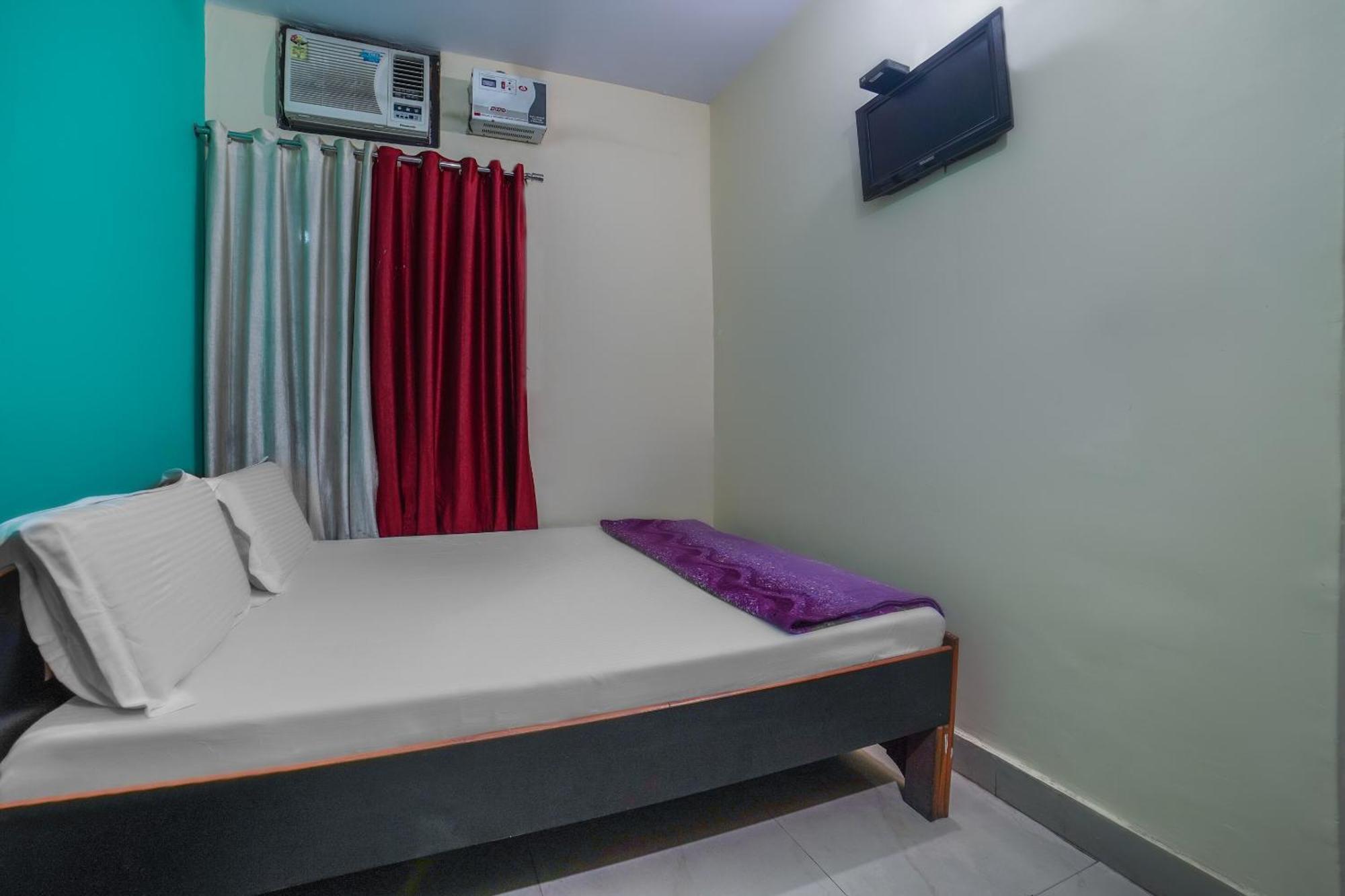 Spot On Komfort Guest House Rudrapur Εξωτερικό φωτογραφία