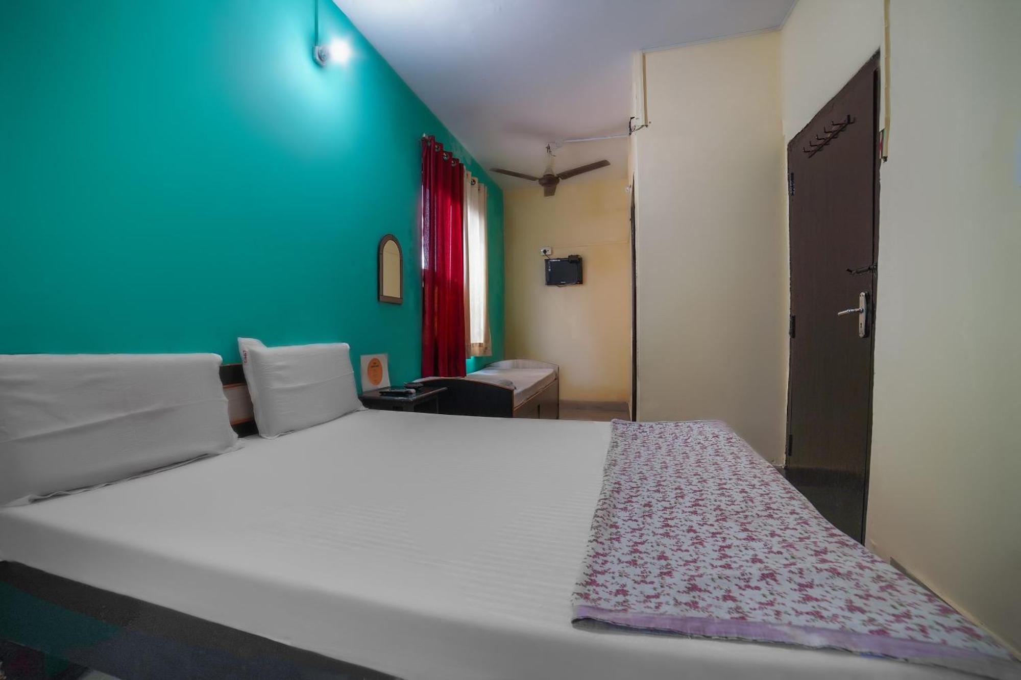 Spot On Komfort Guest House Rudrapur Εξωτερικό φωτογραφία