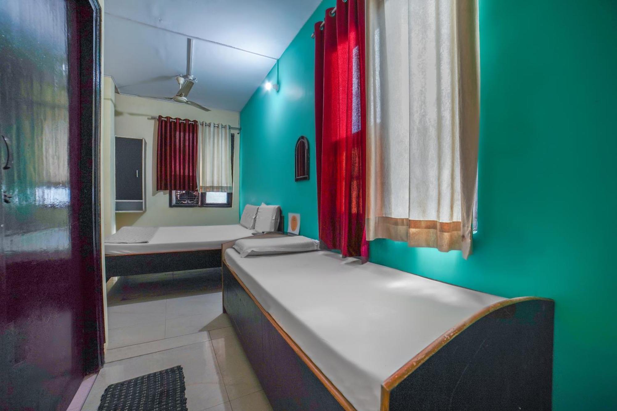 Spot On Komfort Guest House Rudrapur Εξωτερικό φωτογραφία